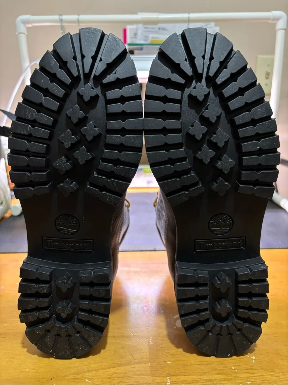 TIMBERLAND THE BRONX BOOK BODEGA “BOYS” DESUS & MERO BOOTS MENS.